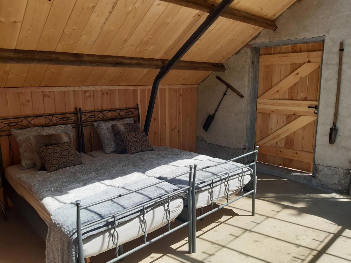 Natuurslaapkamer De Zaadeest Boskamer Lomm Ngoại thất bức ảnh