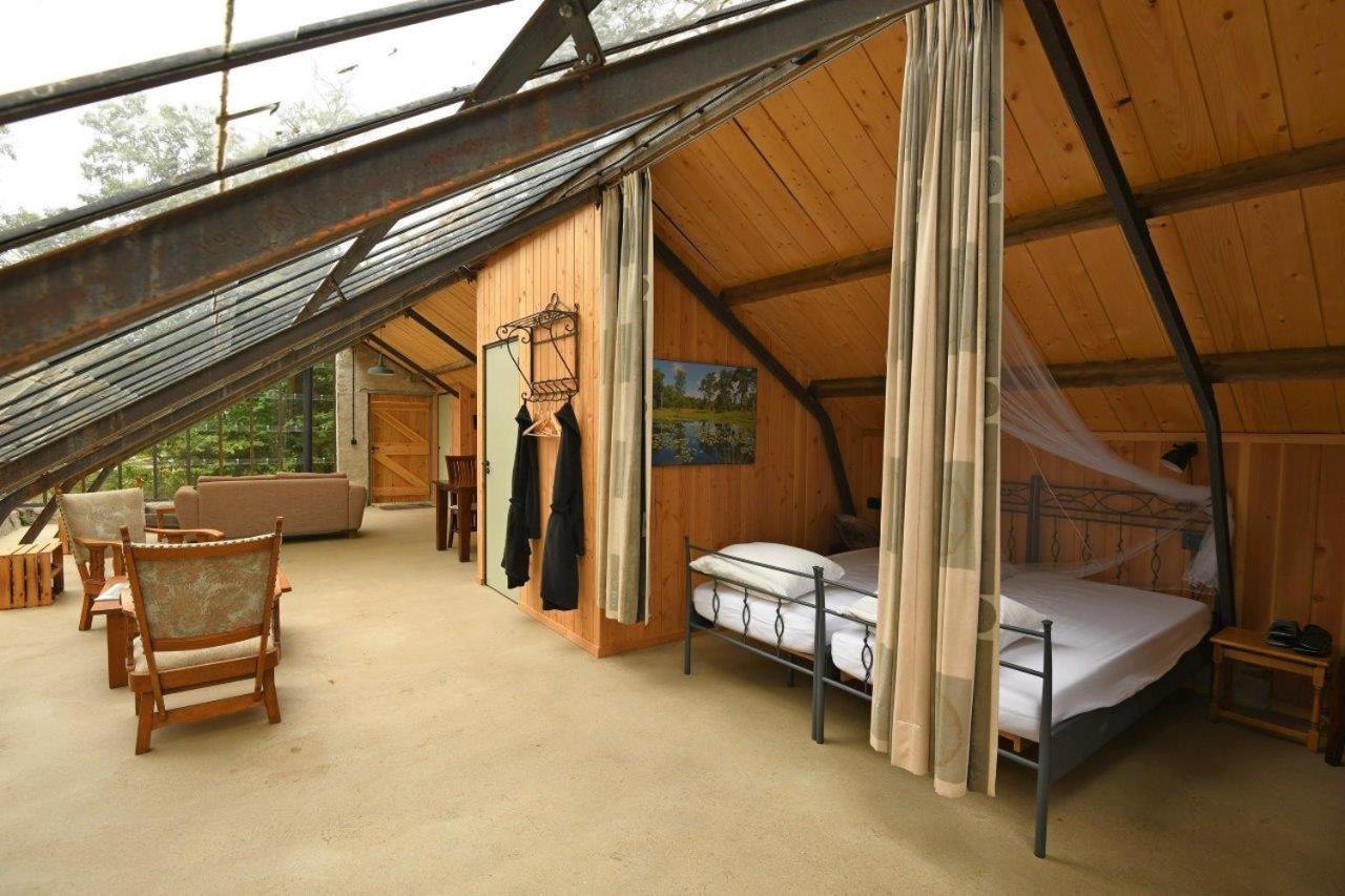 Natuurslaapkamer De Zaadeest Boskamer Lomm Ngoại thất bức ảnh